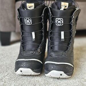 Burton snowboard boots women’s size 8